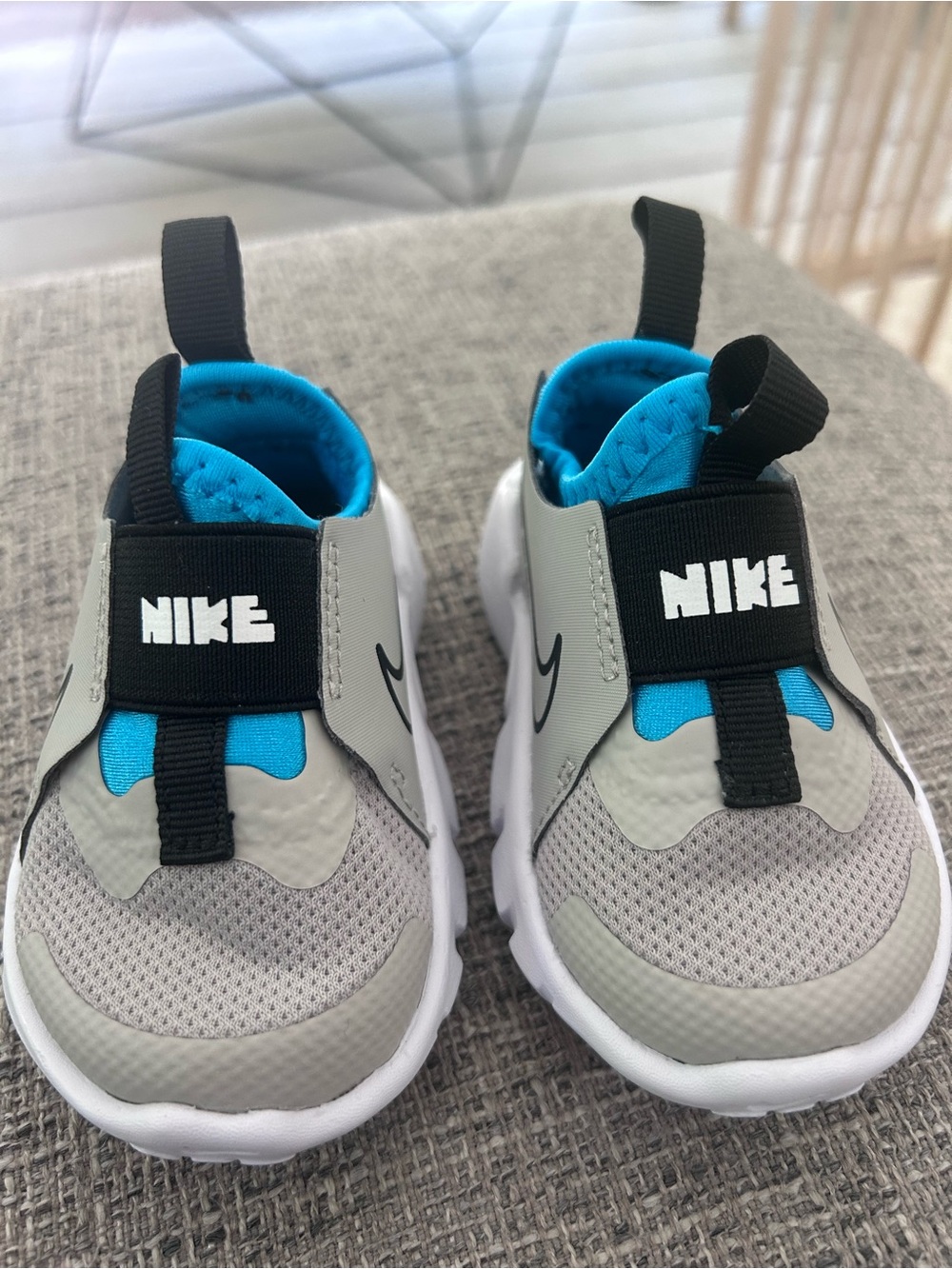 Baby nike shoes -never worn - Picture 2 of 3
